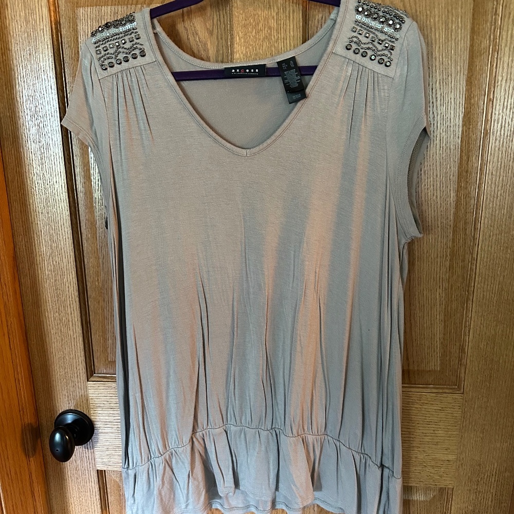 Axcess Tan Tunic with shoulder bling and elastic on bottom.  Size XL.